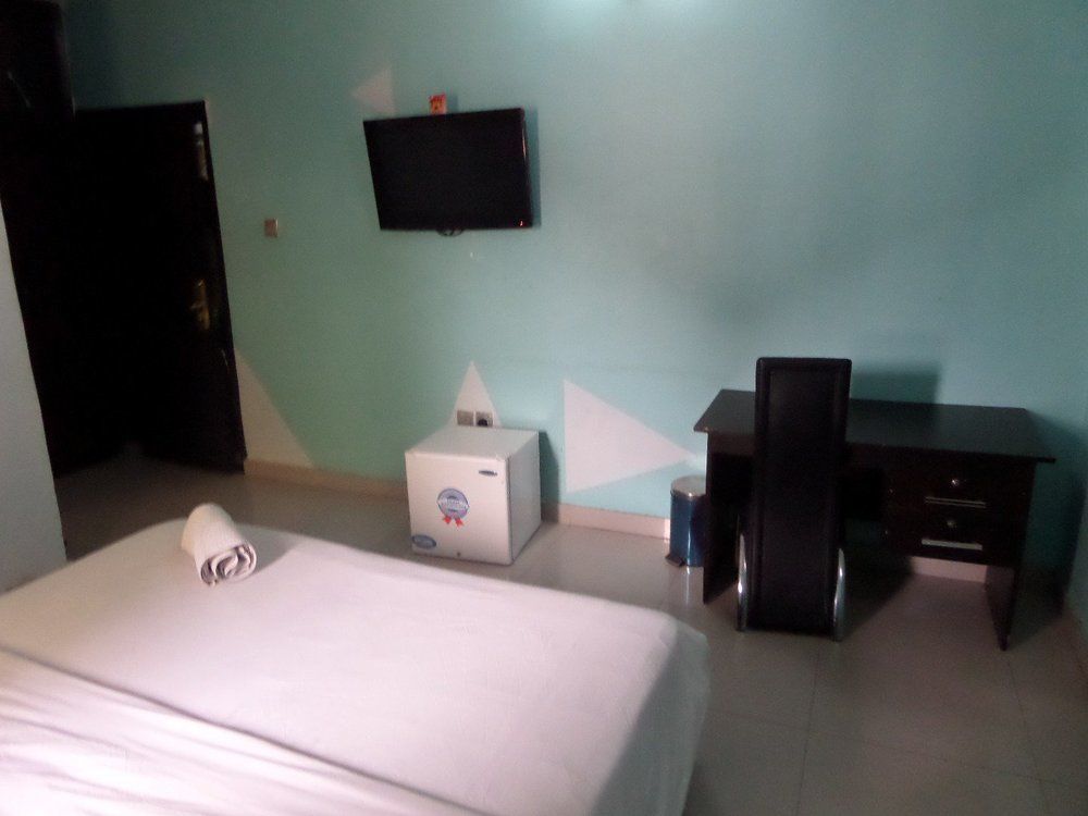 Flamingo Hotel Festac Town Exterior foto