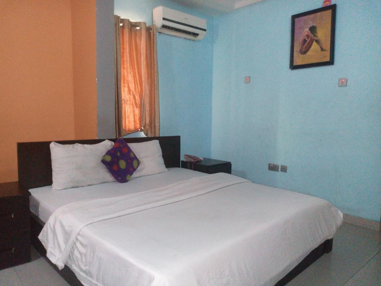 Flamingo Hotel Festac Town Exterior foto