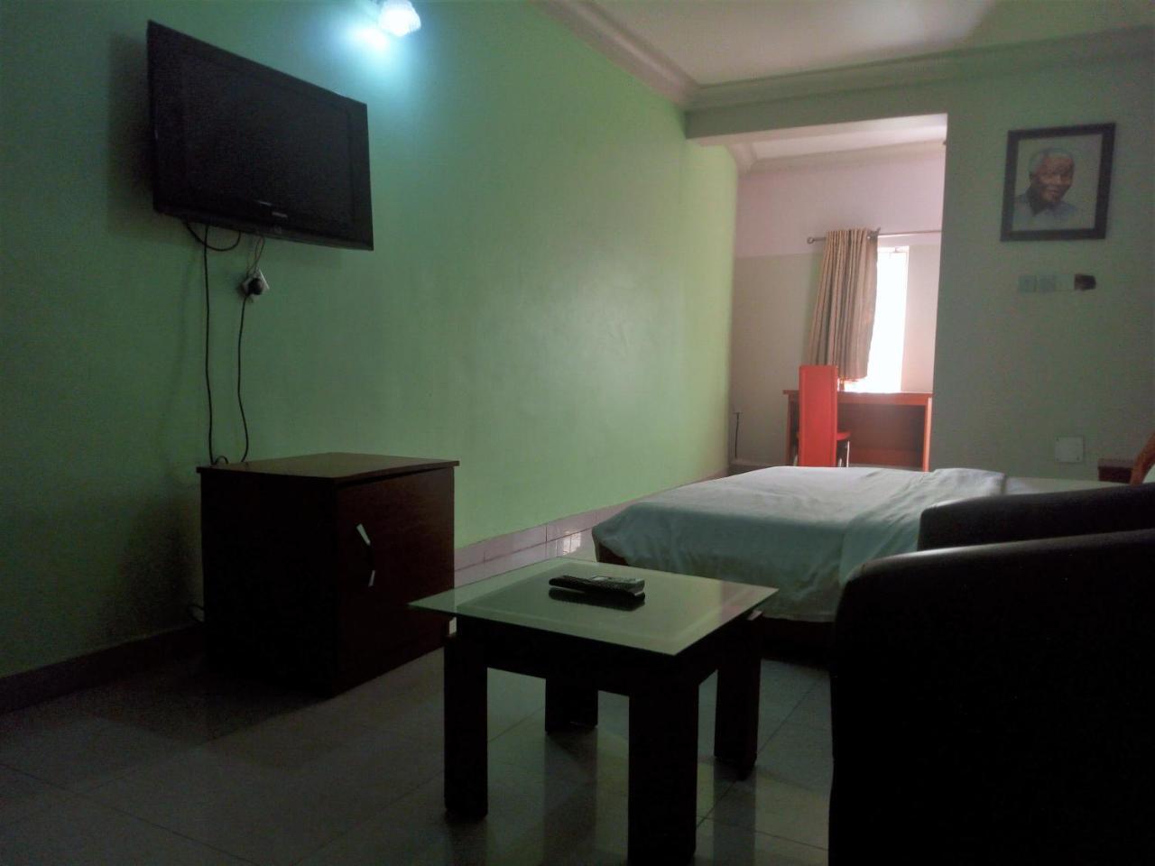 Flamingo Hotel Festac Town Exterior foto