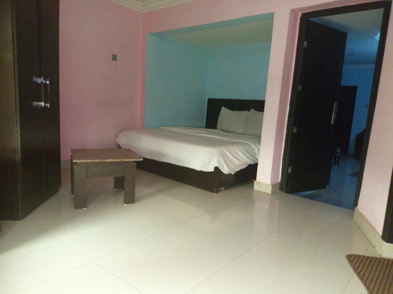 Flamingo Hotel Festac Town Exterior foto